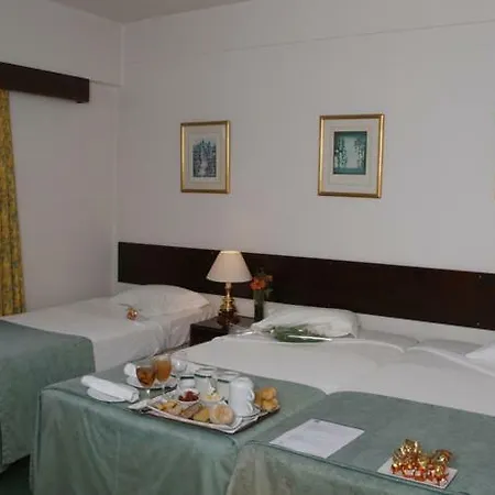 D. Luis Hotel